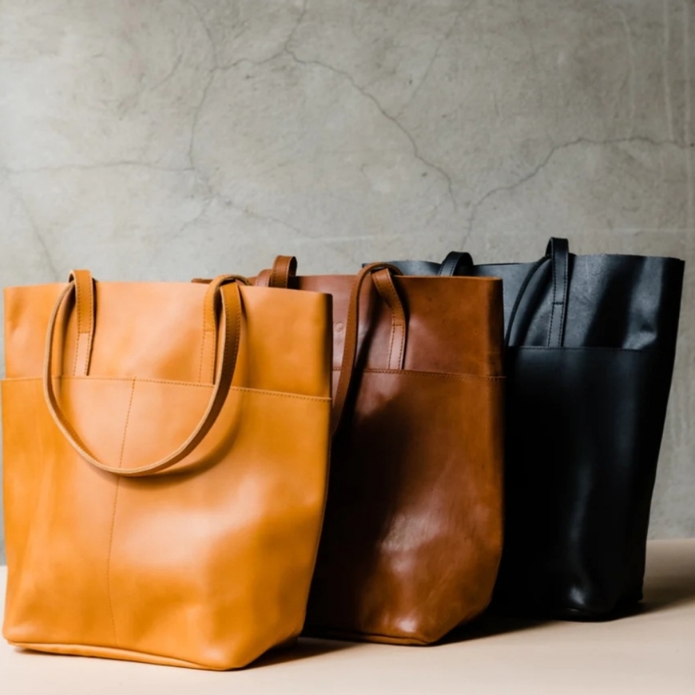 NWOT Able Selam tote bone